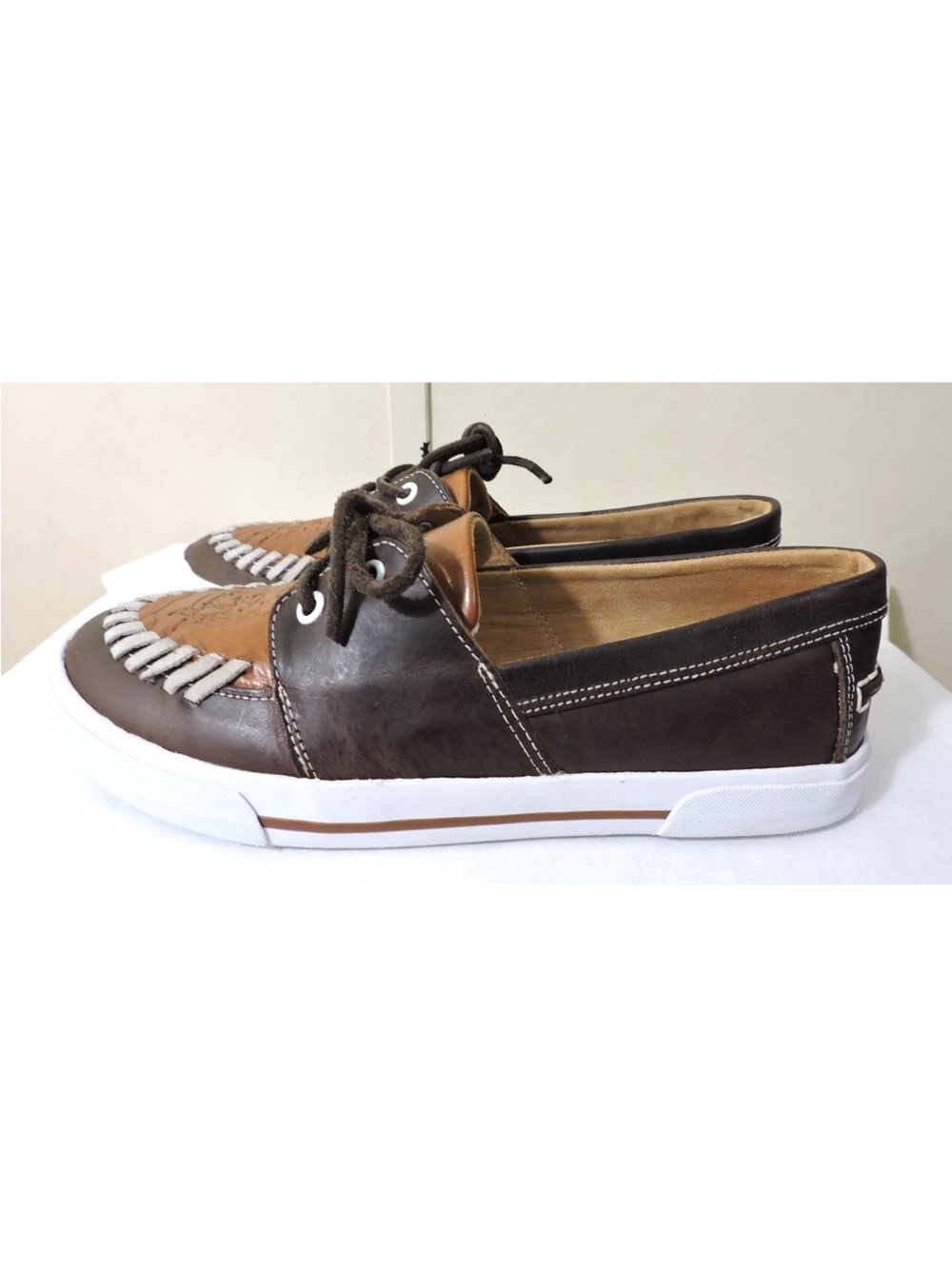 Reba by Justin Two Tone Brown Leather Shoes with Buckstitch Detail - Picture 3 of 6